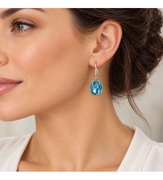 Boucles d’oreilles ornées de cristaux Swarovski bleus