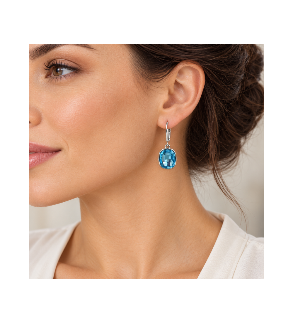 Boucles d’oreilles ornées de cristaux Swarovski bleus